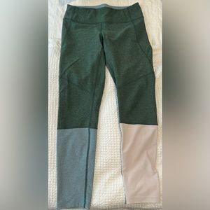 Outdoor voices 7/8 color block leggings size M
